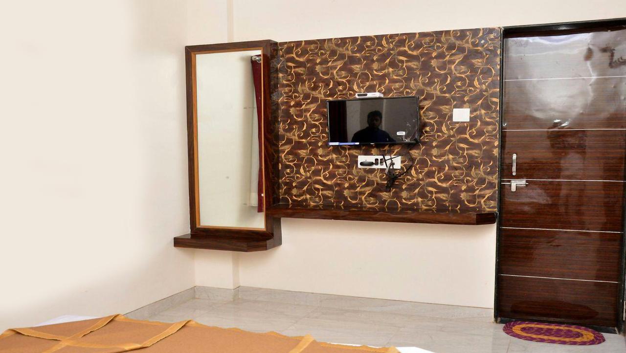 Sai Rajaram Palace Shirdi Bagian luar foto